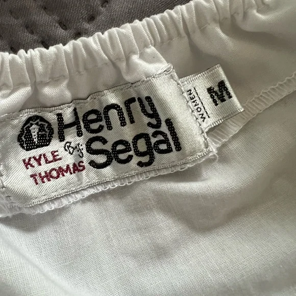 Fitted Tuxedo Dance Costume!-  Venus Blazer/shorts/tuxedo top, bowtie & gold hat - Picture 8 of 16